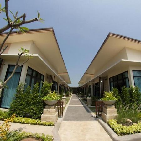 Med Room Korat Nakhonratchasima Екстериор снимка