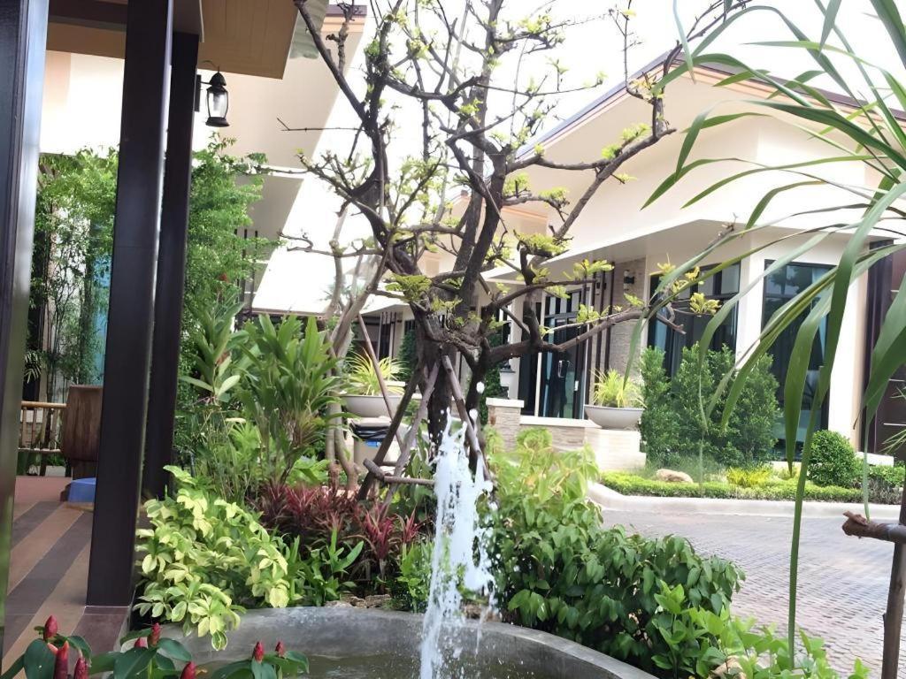 Med Room Korat Nakhonratchasima Екстериор снимка