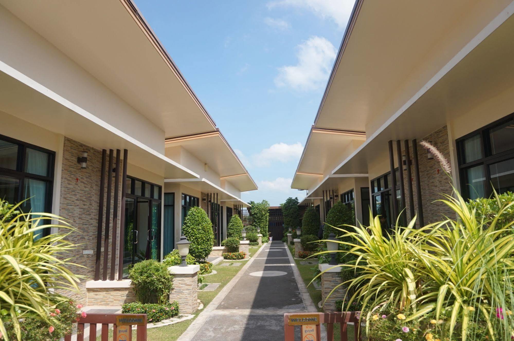 Med Room Korat Nakhonratchasima Екстериор снимка