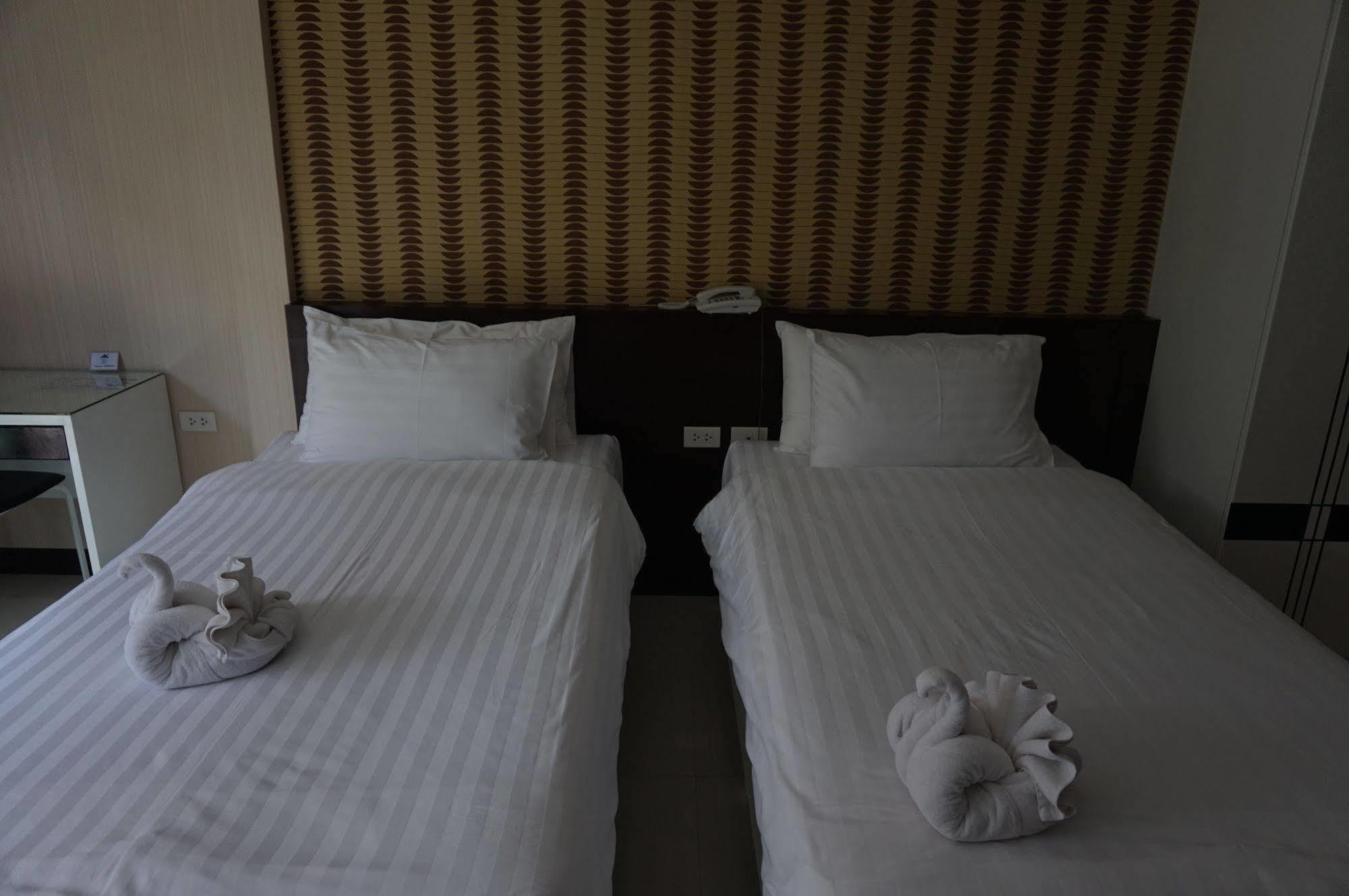 Med Room Korat Nakhonratchasima Екстериор снимка