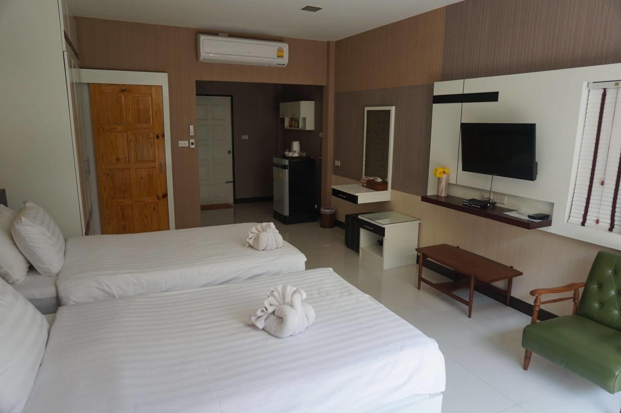 Med Room Korat Nakhonratchasima Екстериор снимка