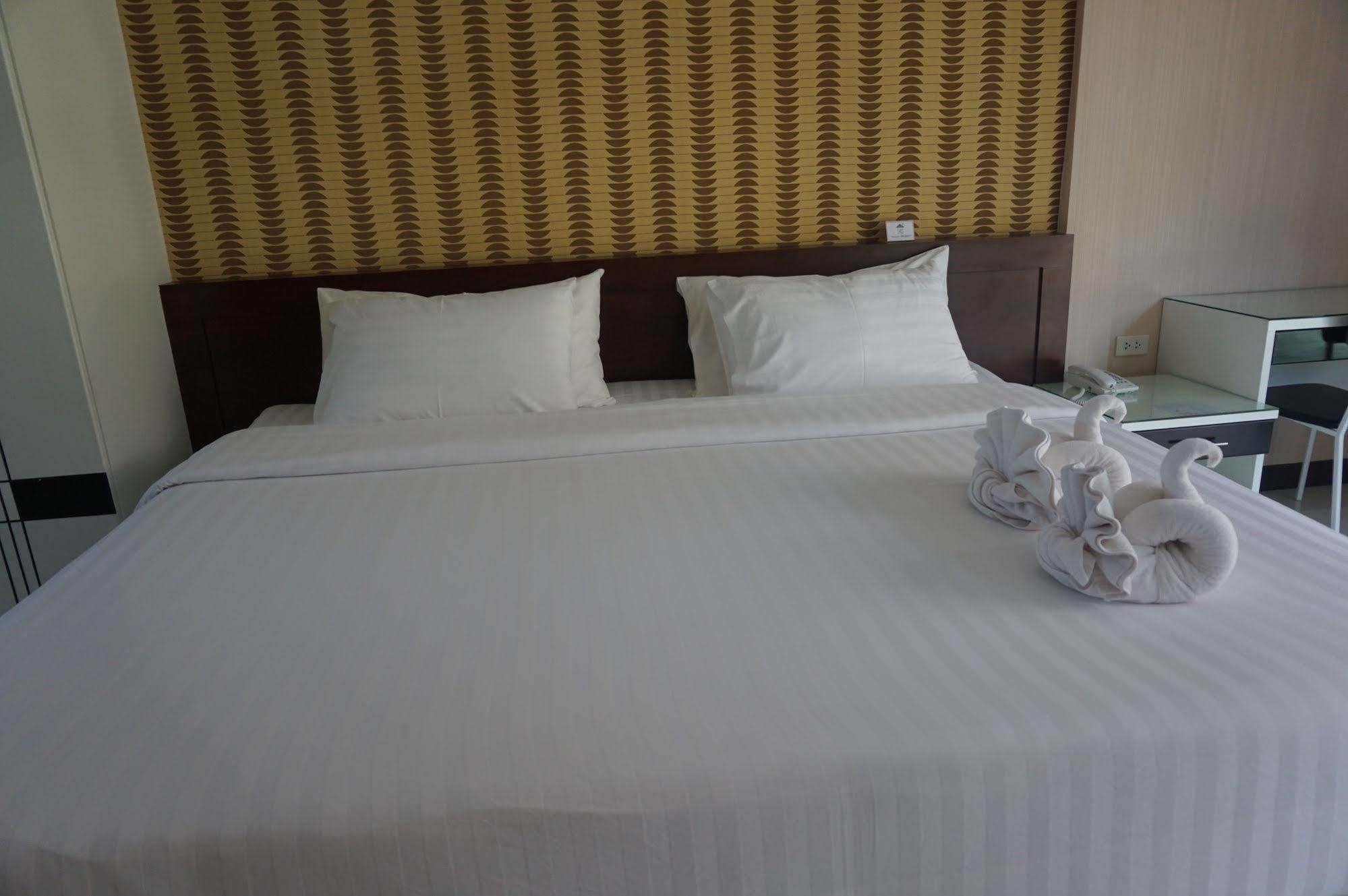 Med Room Korat Nakhonratchasima Екстериор снимка